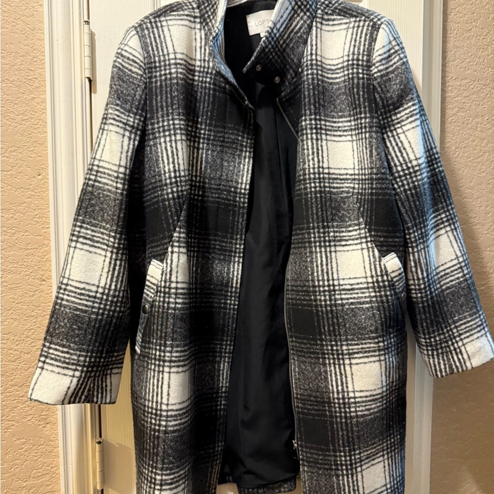 Loft wool knee length coat